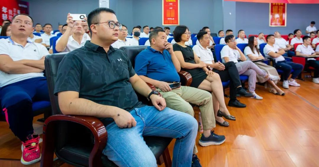 這一次，我們玩大的 | 強(qiáng)輝金九銀十無界增長營銷大會(huì)復(fù)盤會(huì)議順利舉辦(圖3)