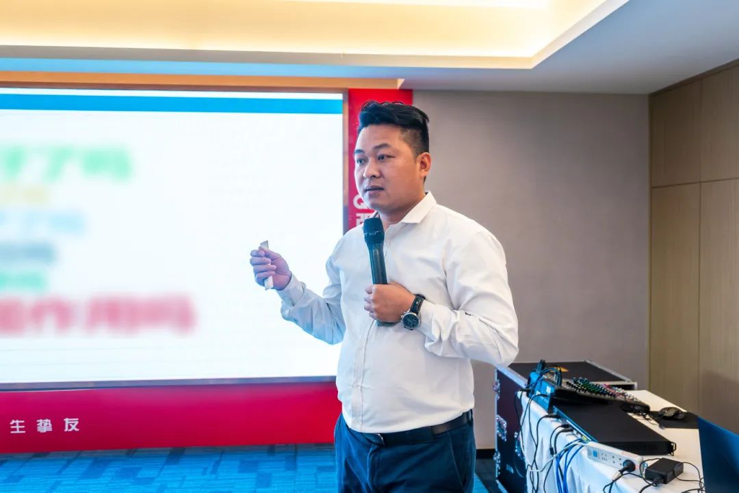 聚勢共鑒?標桿領(lǐng)航 | 強輝2025區(qū)域培訓(xùn)峰會暨美學(xué)賦能行動晉江站圓滿落幕(圖13)